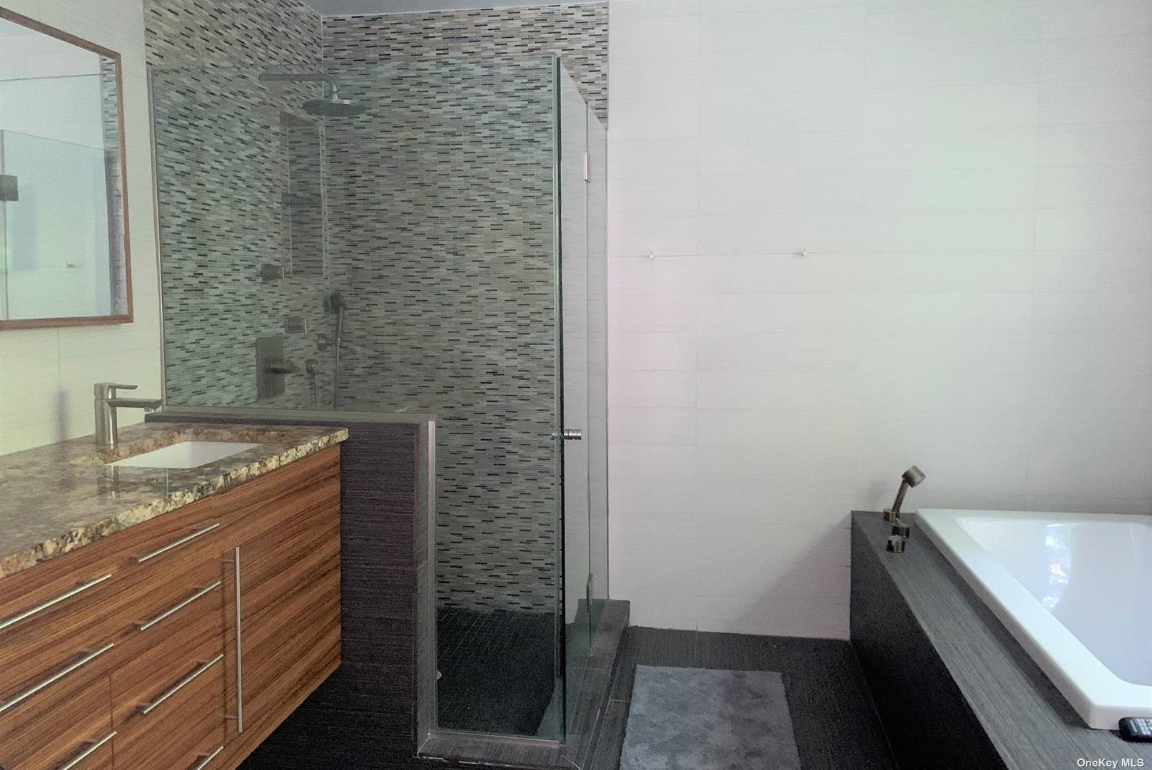 8 East Hampton, undefined 00000 - Photo 16 of 18