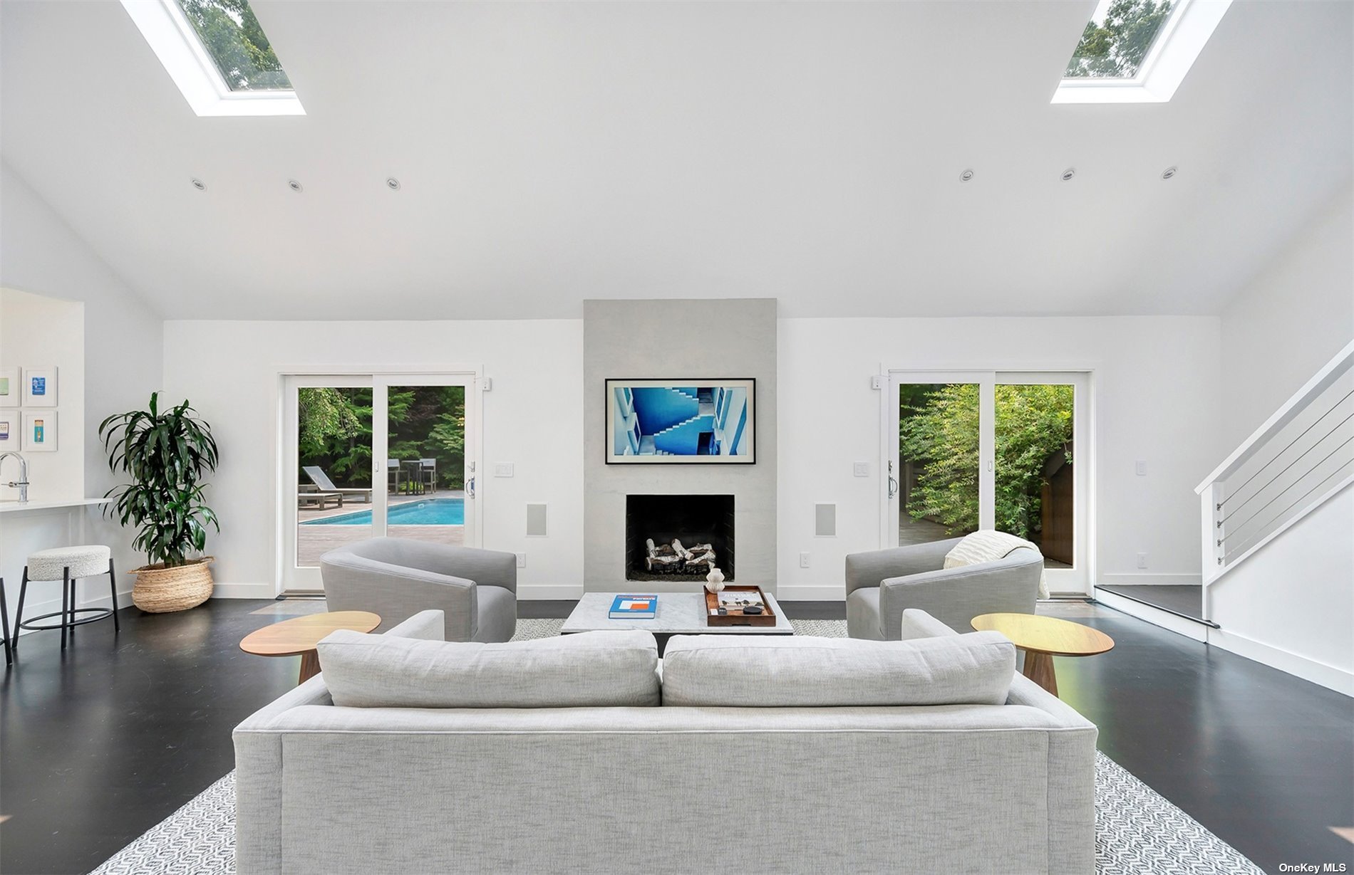 8 East Hampton, undefined 00000 - Photo 3 of 18