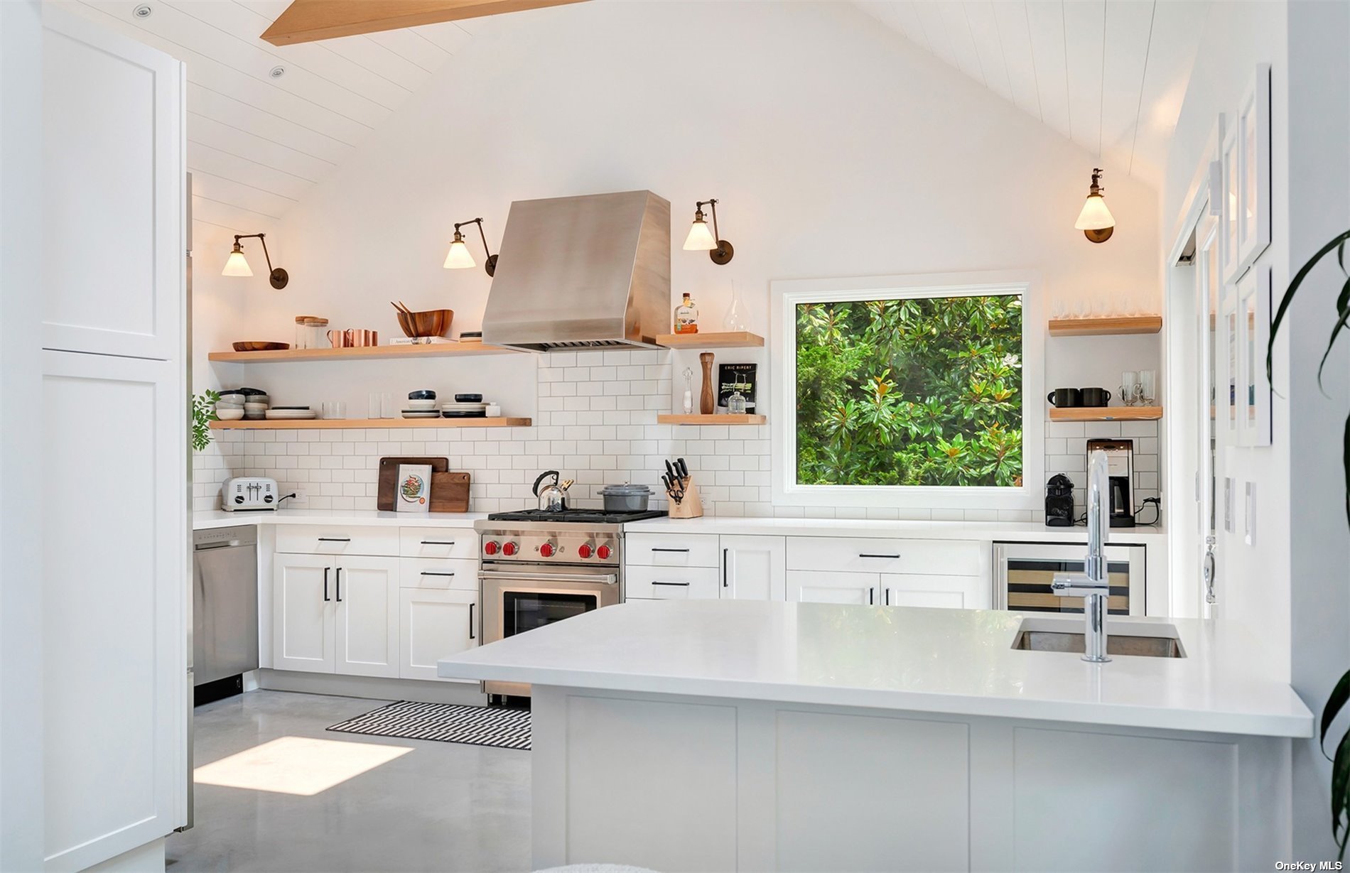 8 East Hampton, undefined 00000 - Photo 7 of 18