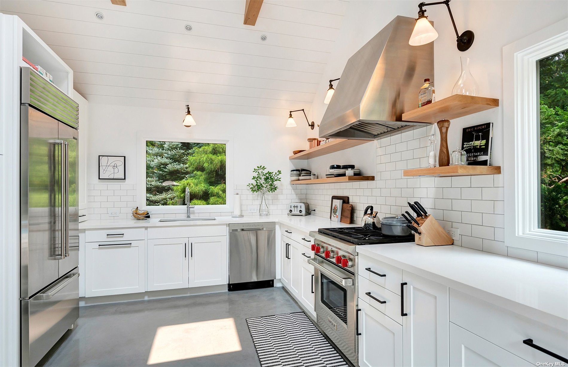 8 East Hampton, undefined 00000 - Photo 9 of 18