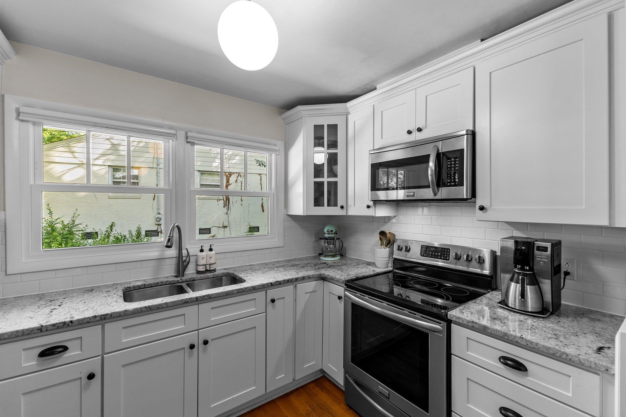 4912 Latimer Road Raleigh, NC 27609 - Photo 8 of 35 Photo 8