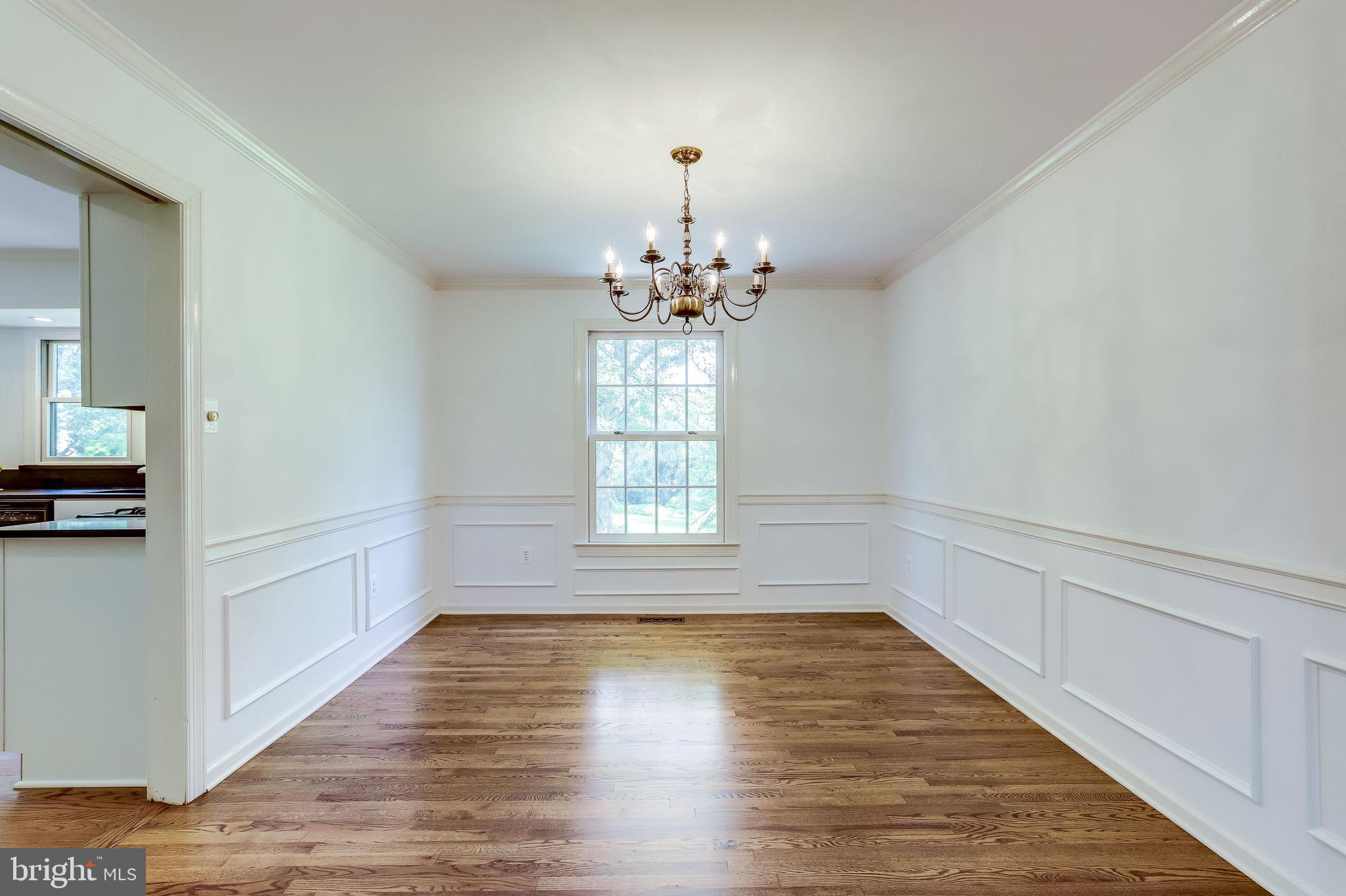 1009 Riva Ridge Drive Great Falls, VA 22066 - Photo 17 of 62 Perfect for hosting Thanksgiving Dinner