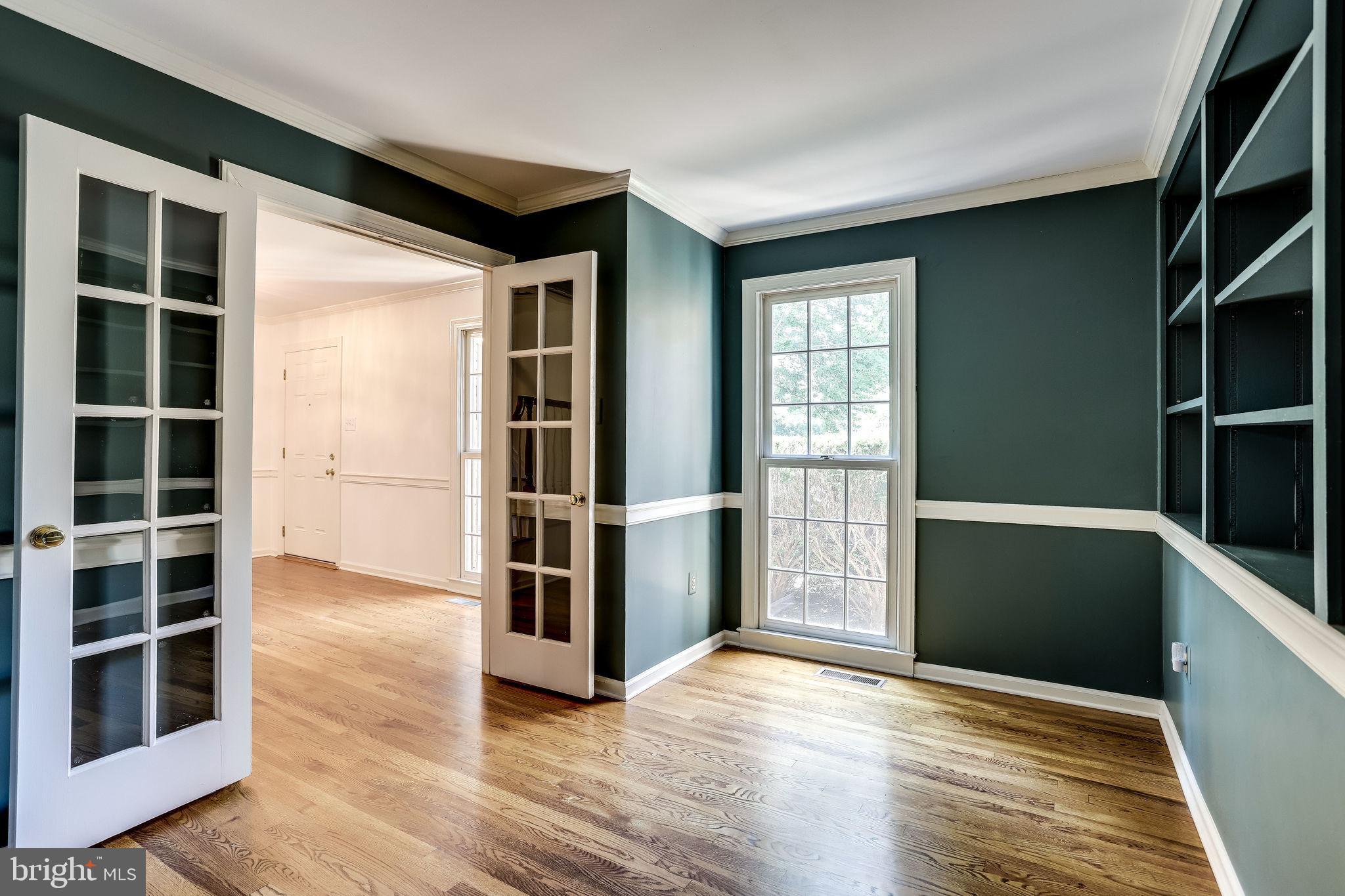1009 Riva Ridge Drive Great Falls, VA 22066 - Photo 7 of 62 Private Main Level Office or Study
