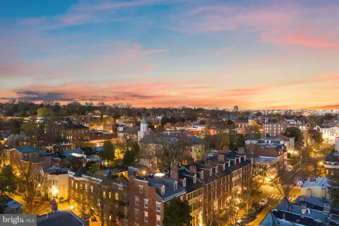 a car parked in front of a building