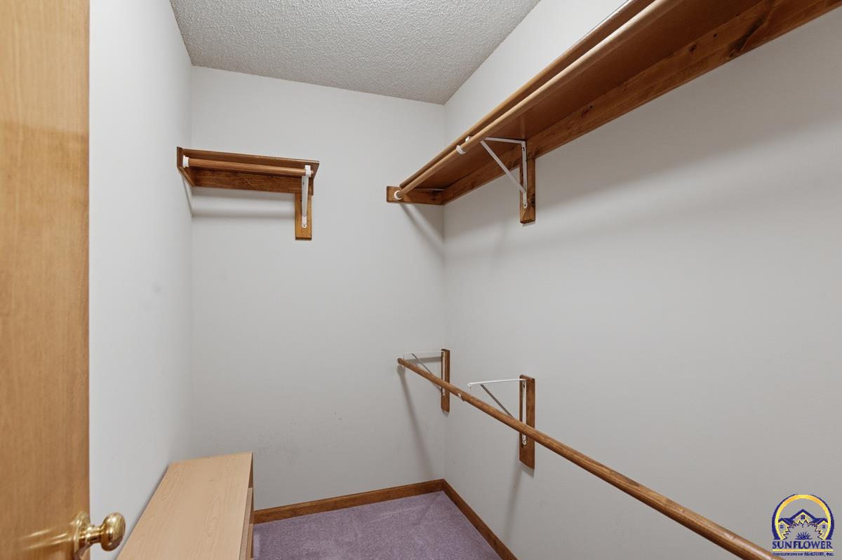 1012 Southwest Kent Place Topeka, KS 66604 - Photo 20 of 29