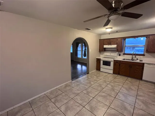 $135,000 | 408 East Fannin Street, Leonard, TX 75452