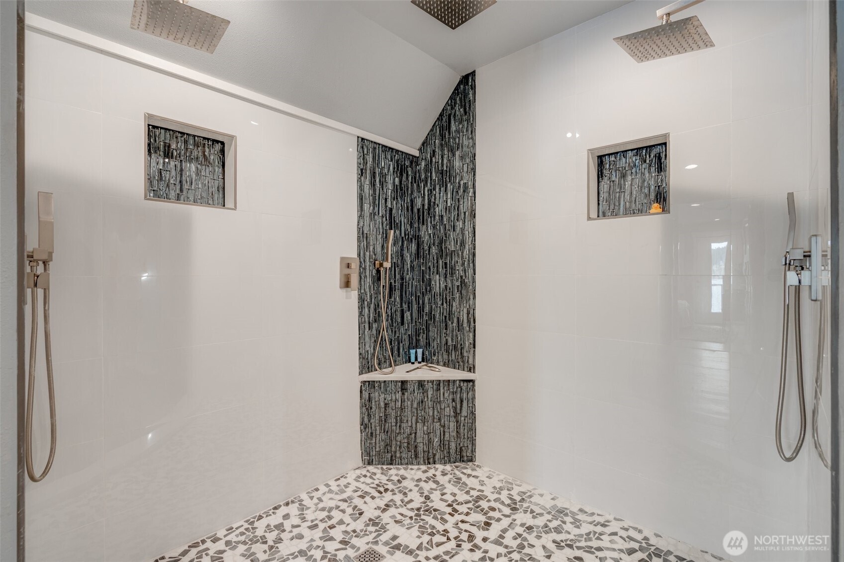 5341 South Bercot Road Freeland, WA 98249 - Photo 28 of 40