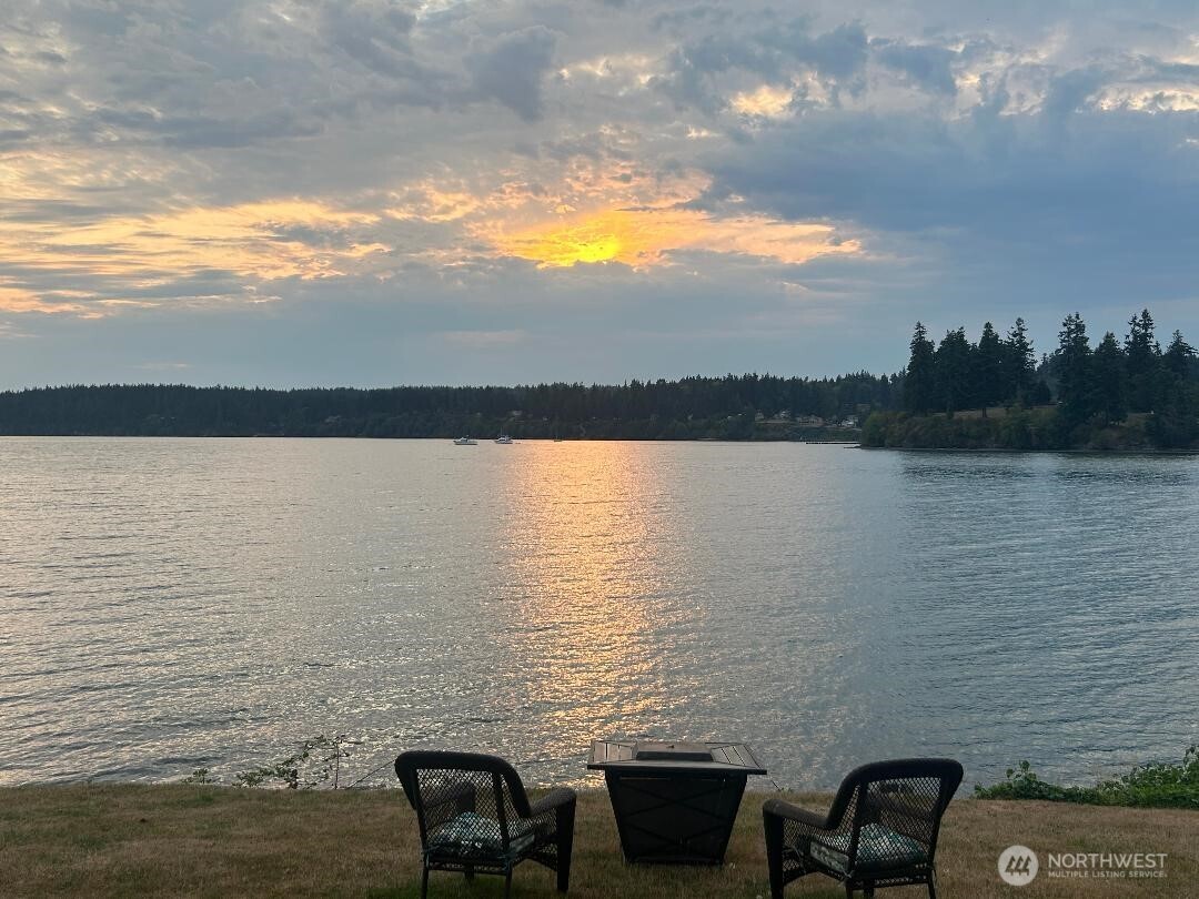 5341 South Bercot Road Freeland, WA 98249 - Photo 4 of 40