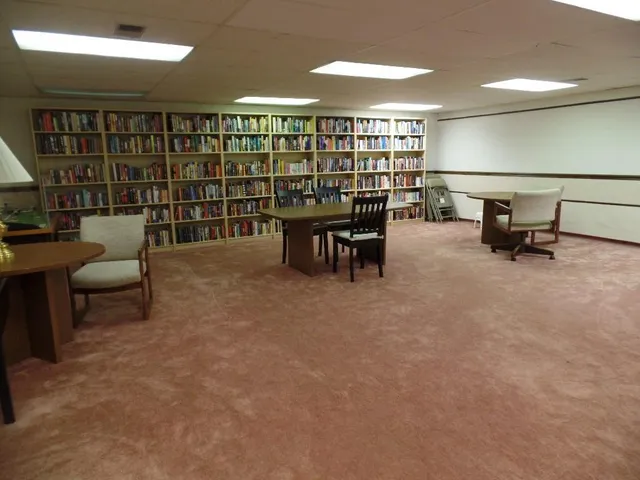 $174,900 | 2120 Greentree Road, Unit 209E, Pittsburgh, PA 15220