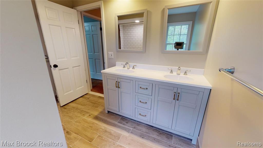 4990 Arrowhead Road West Bloomfield, MI 48323 - Photo 24 of 48