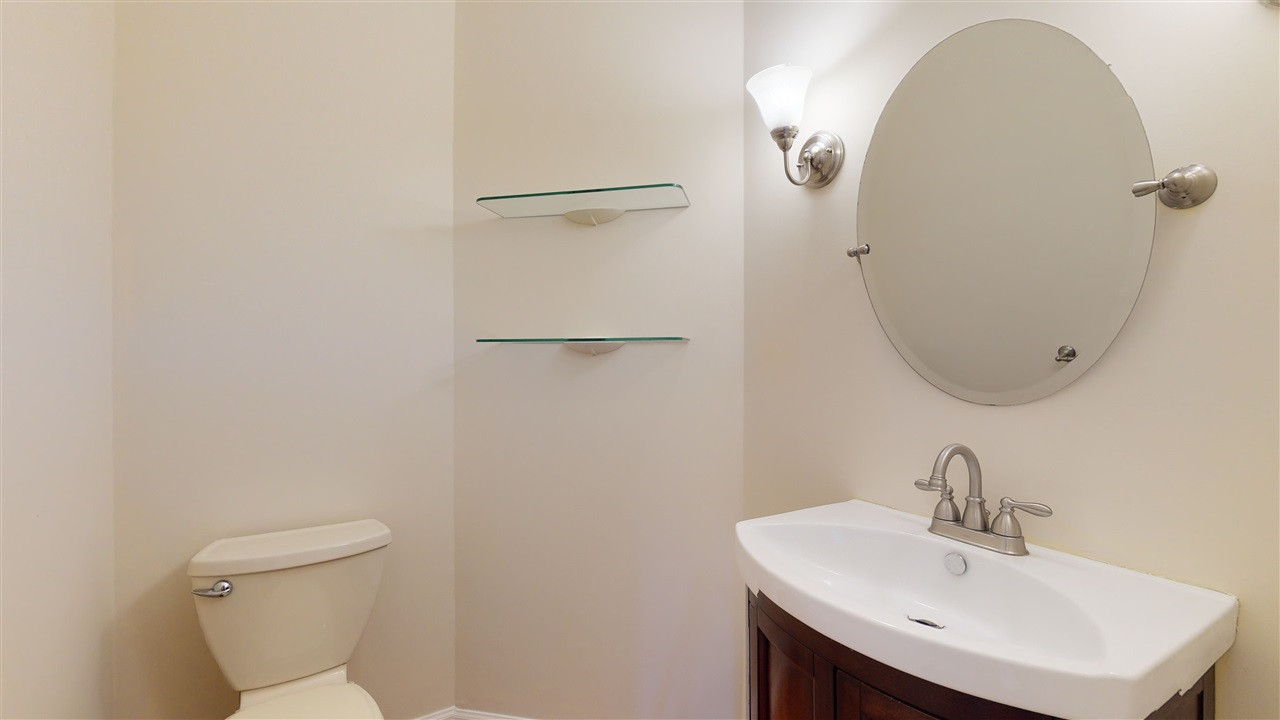 11805 Stannary Place Raleigh, NC 27613 - Photo 20 of 25 1st flr 1/2 bath