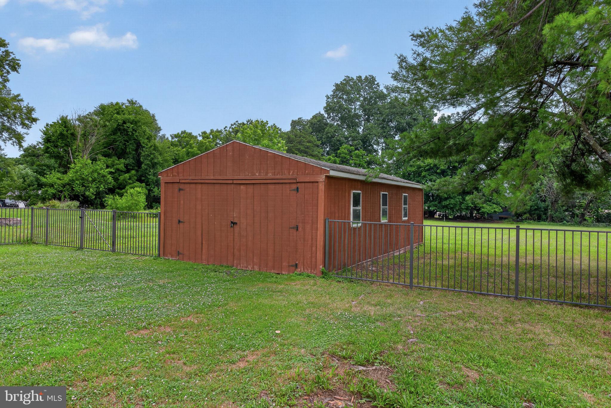 2725 Oakland Road Dover, PA 17315 - Photo 29 of 33