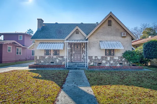 front view of house with a yard