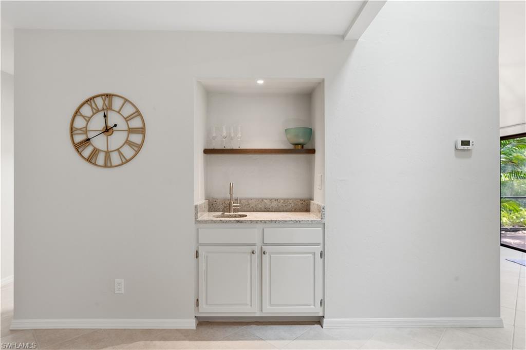 1281 Solana Road Naples, FL 34103 - Photo 11 of 28