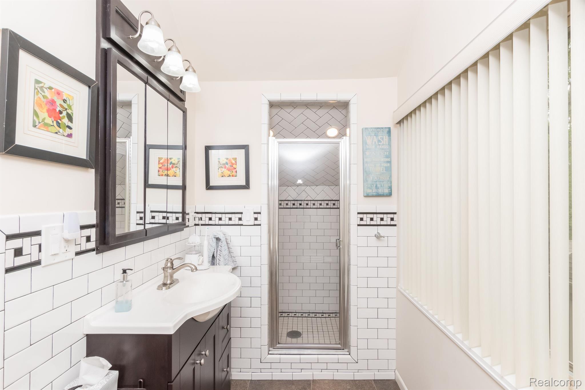 18180 Beverly Road Franklin, MI 48025 - Photo 42 of 58 Gallery Image 42