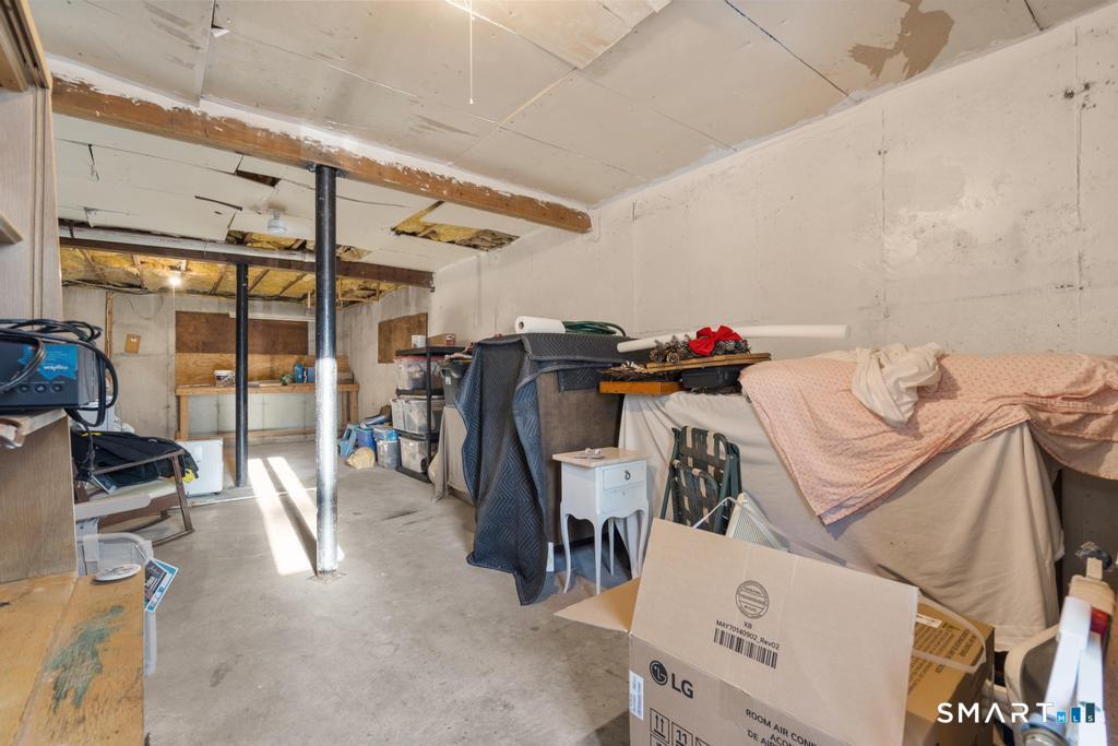 181 Hicks Street, Unit 2D Meriden, CT 06450 - Photo 33 of 36