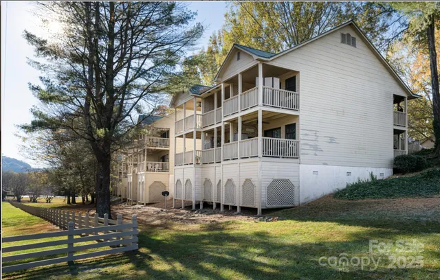 $114,900 | 160 Whitney Boulevard, Unit 4, Lake Lure, NC 28746