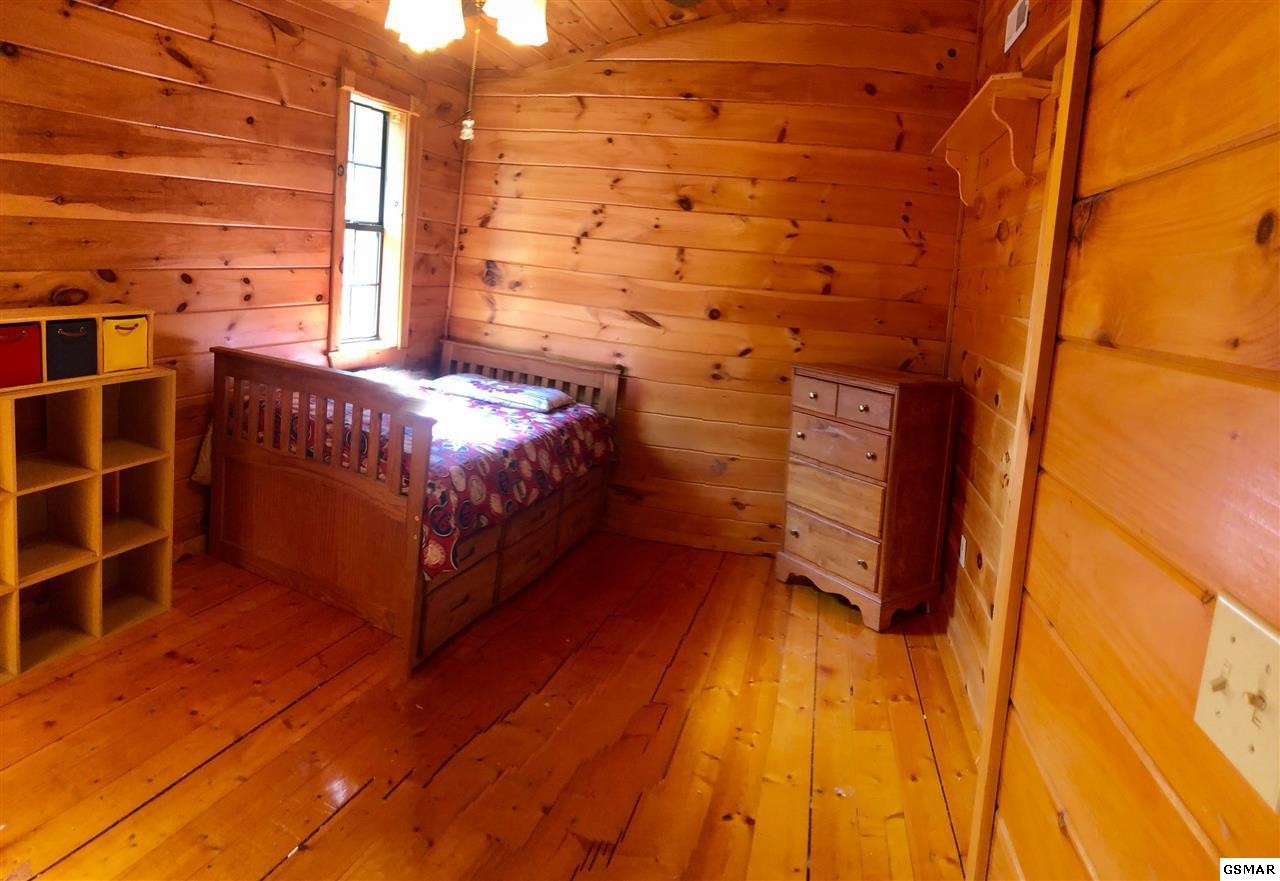 528 Hideaway Ridge Circle Sevierville, TN 37862 - Photo 16 of 34 Gallery Image 16