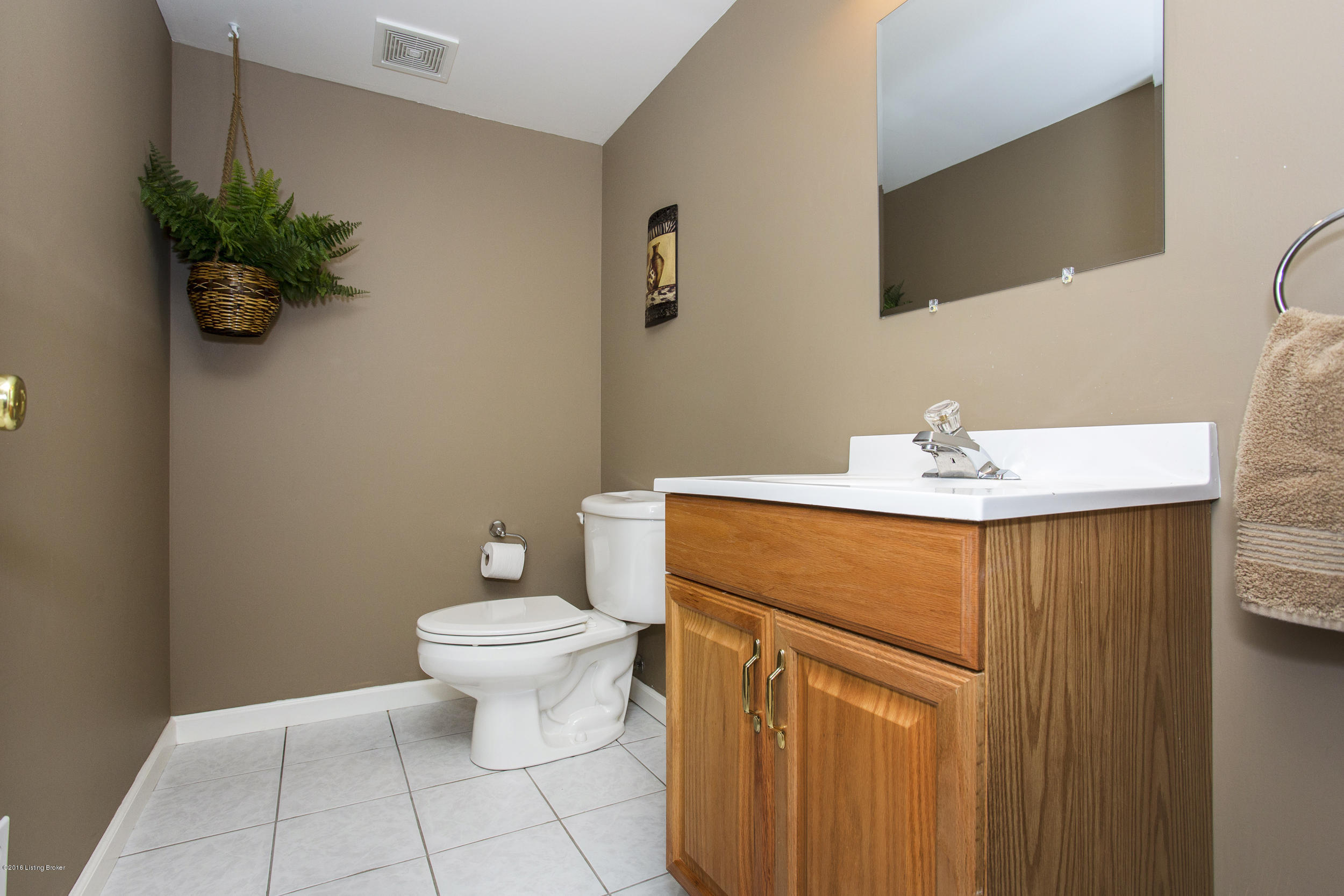 4504 Stone Ridge Road Crestwood, KY 40014 - Photo 43 of 45 Lower Level Bathroom.