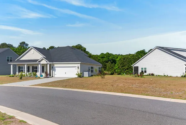 $684,900 | 6989 Pumpkinseed Drive, Johns Island, SC 29455