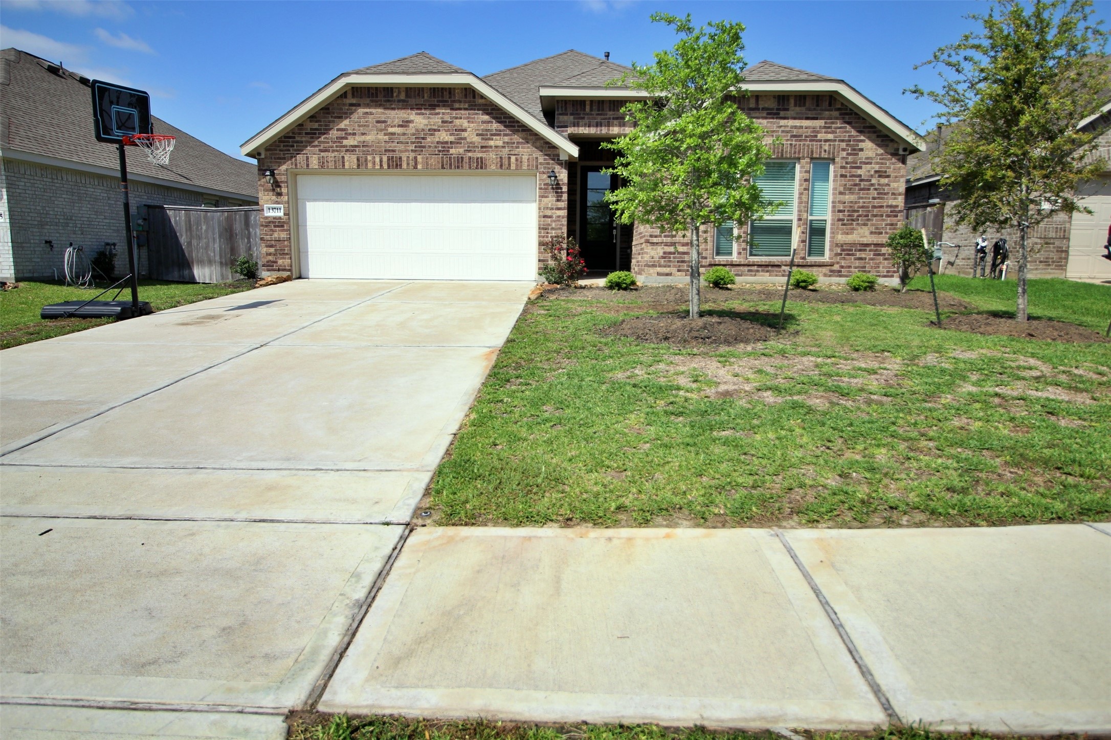 13711 Arcadia Creek Lane Rosharon, TX 77583 - Photo 2 of 24