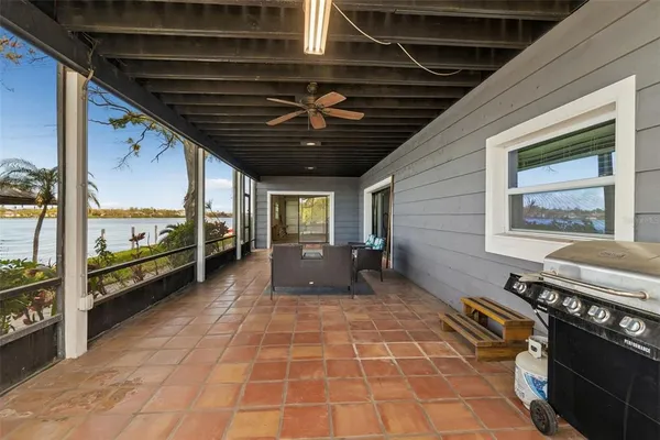 $960,000 | 9901 Bay Drive, Gibsonton, FL 33534