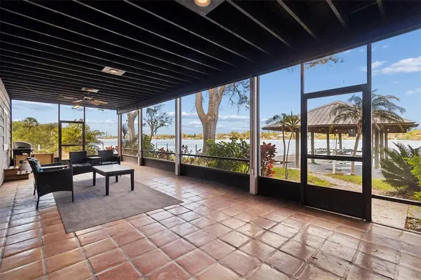 $960,000 | 9901 Bay Drive, Gibsonton, FL 33534