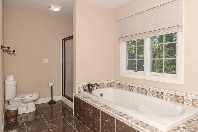 $503,900 | 2004 Withers Lane, Bloomington, IL 61704