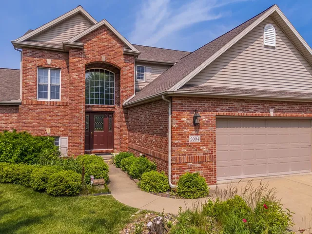$503,900 | 2004 Withers Lane, Bloomington, IL 61704