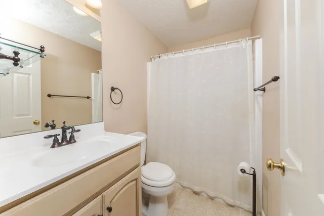 $503,900 | 2004 Withers Lane, Bloomington, IL 61704