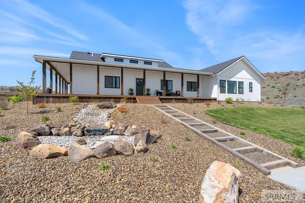 $875,000 | 1032 East Butte Road, Menan, ID 83434