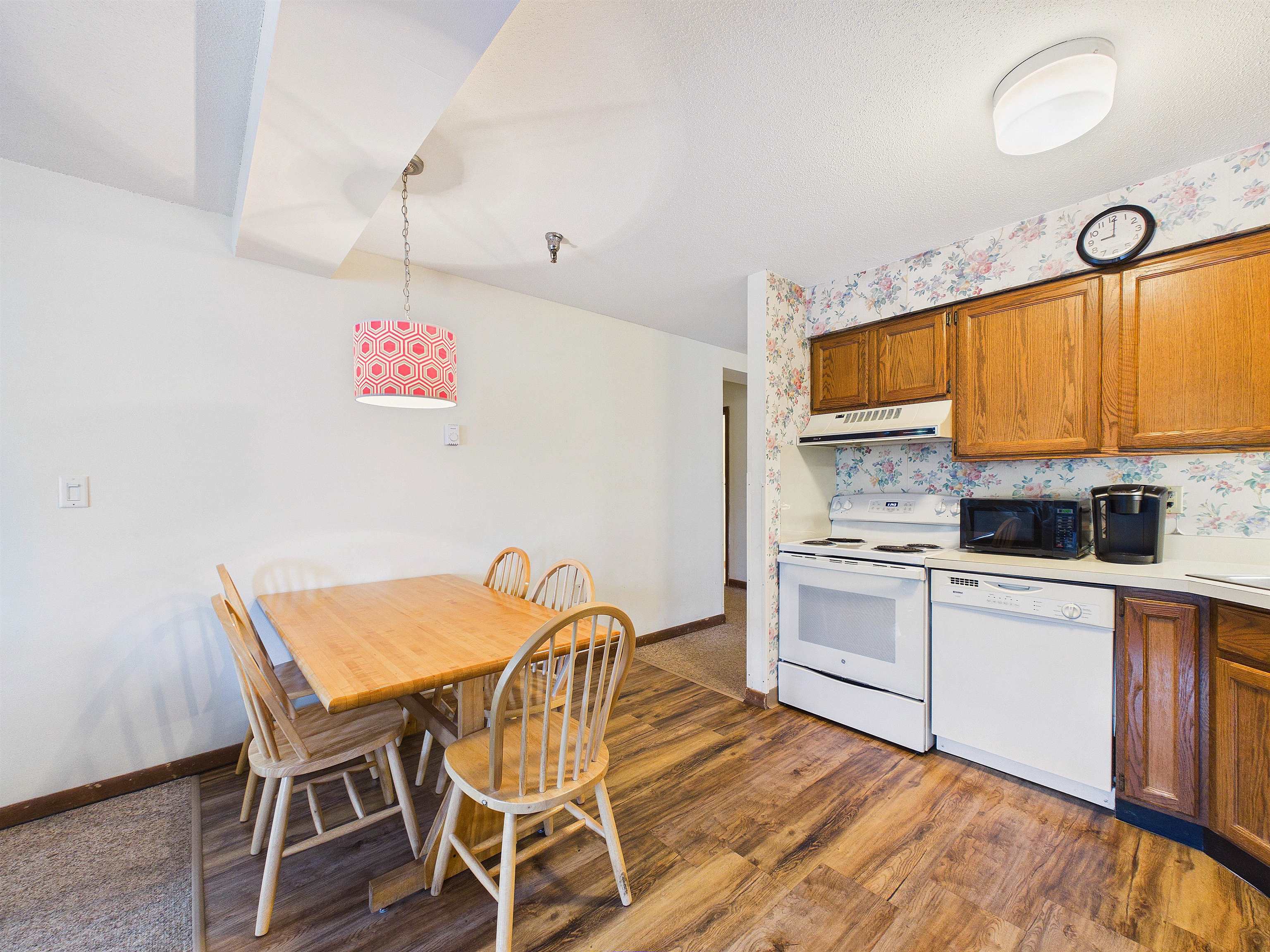 133 East Mountain Road, Unit 3B07 Killington, VT 05751 - Photo 10 of 43