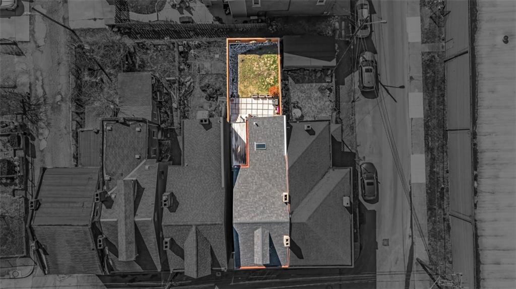 164 37th Street Pittsburgh, PA 15201 - Photo 21 of 24 a bathroom with a shower