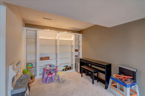 $389,900 | 2901 Maple Grove Drive, Madison, WI 53719