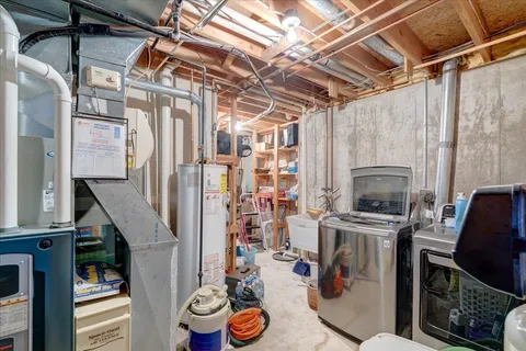 $389,900 | 2901 Maple Grove Drive, Madison, WI 53719