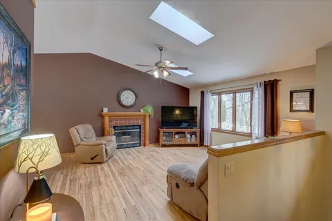 $389,900 | 2901 Maple Grove Drive, Madison, WI 53719