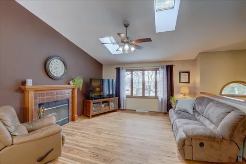 $389,900 | 2901 Maple Grove Drive, Madison, WI 53719