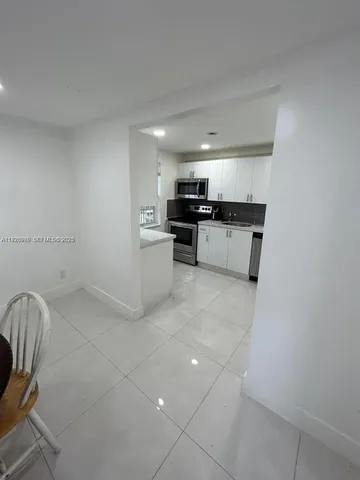 $2,500 | 407 Northwest 33rd Street, Unit 3, Miami, FL 33127