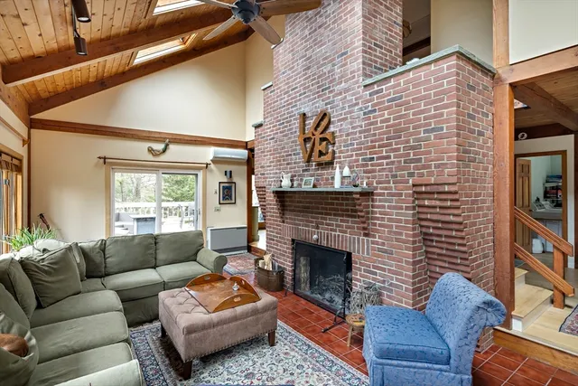 $1,895,000 | 99 Old Purchase Road, Edgartown, MA 02539