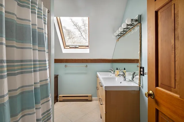 $1,895,000 | 99 Old Purchase Road, Edgartown, MA 02539