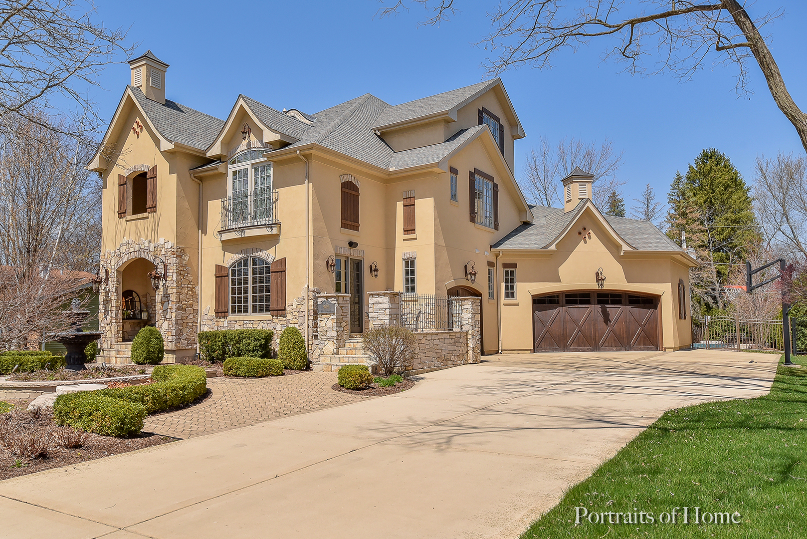 909 East Hillside Road Naperville, IL 60540 - Photo 2 of 50