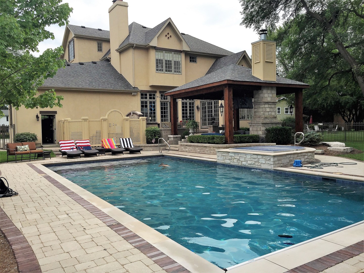 909 East Hillside Road Naperville, IL 60540 - Photo 3 of 50