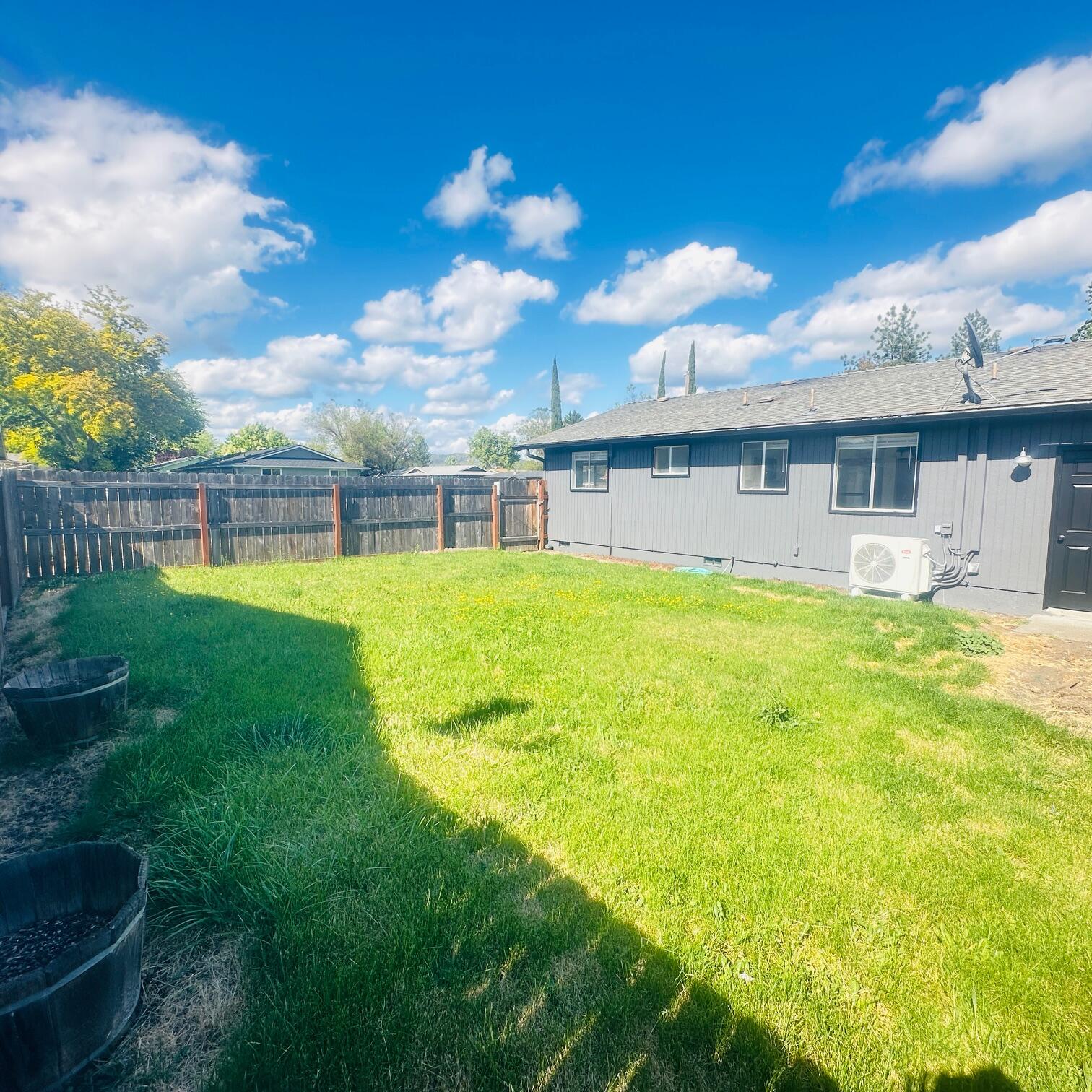 71 Tracy Avenue, Unit 71 & 73 Eagle Point, OR 97524 - Photo 28 of 36 73 Tracey