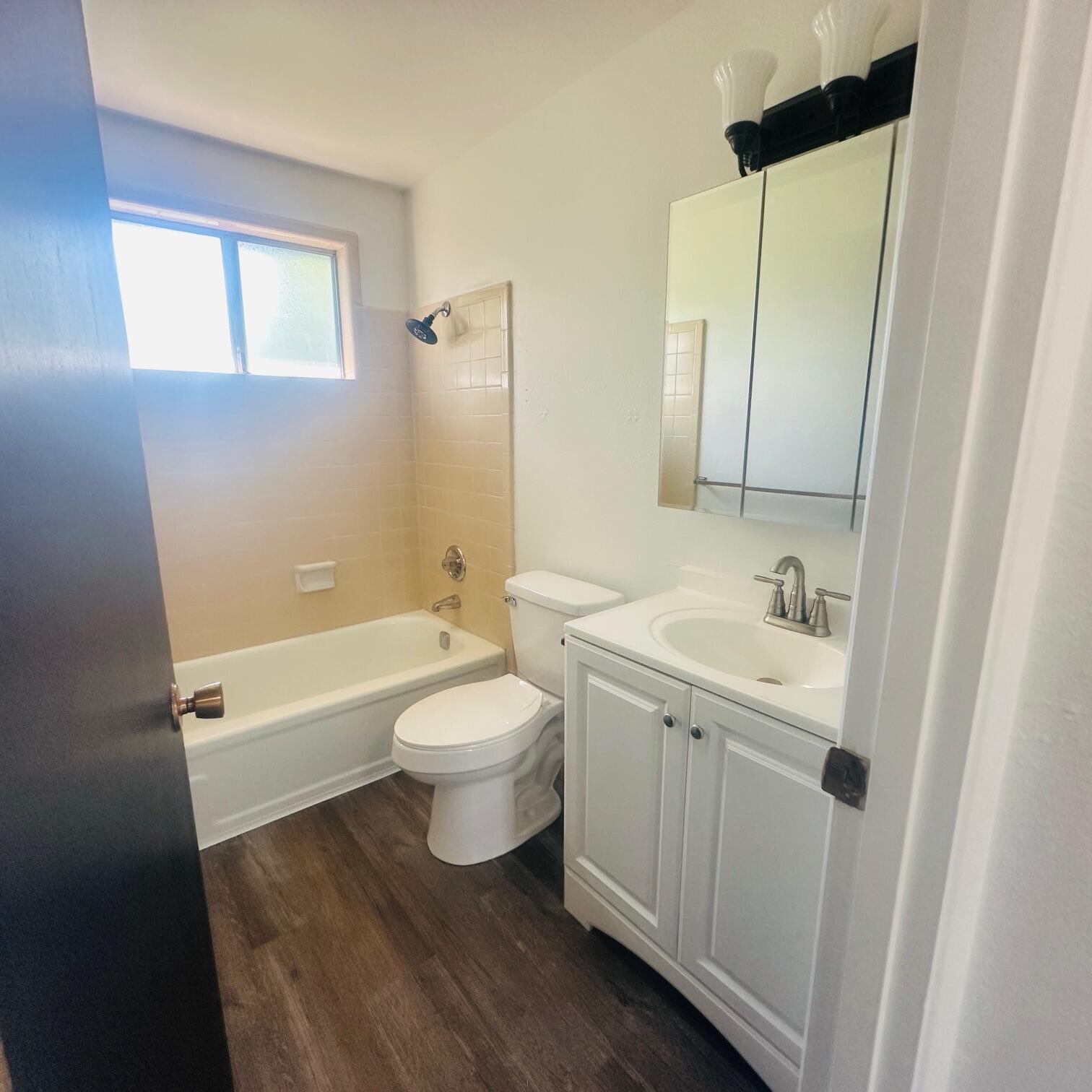 71 Tracy Avenue, Unit 71 & 73 Eagle Point, OR 97524 - Photo 9 of 36 71 Tracey