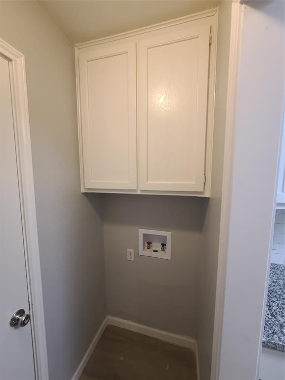 343 Spring Branch Lane Kennedale, TX 76060 - Photo 11 of 39 a view of cabinets