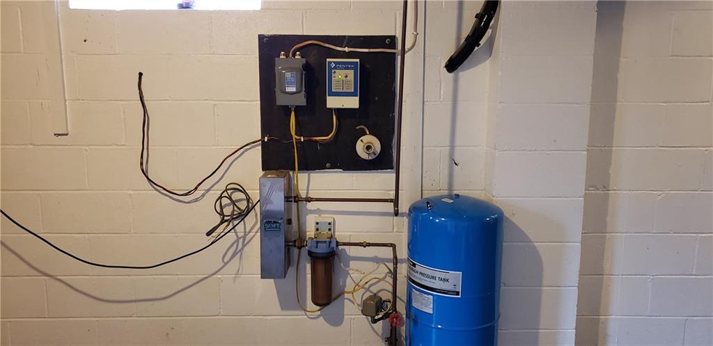 969 Edmon Road Apollo, PA 15613 - Photo 21 of 25 Well area with UV light