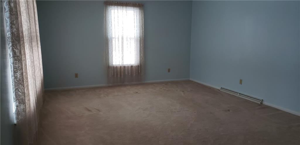 969 Edmon Road Apollo, PA 15613 - Photo 10 of 25 Light and Bright in the Living room!