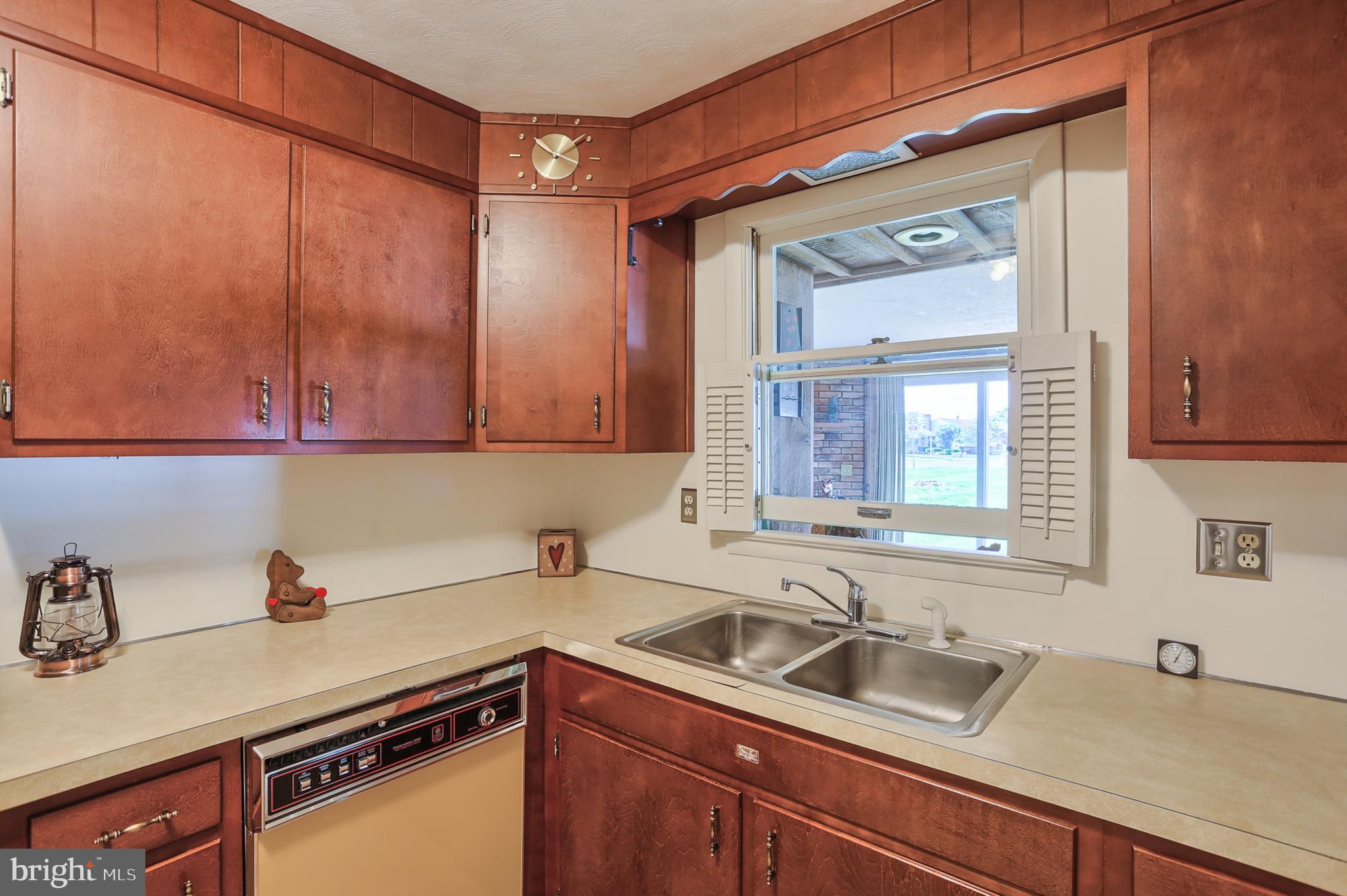 1124 Kochenderfer Road Lebanon, PA 17046 - Photo 12 of 36 Gallery Image 12