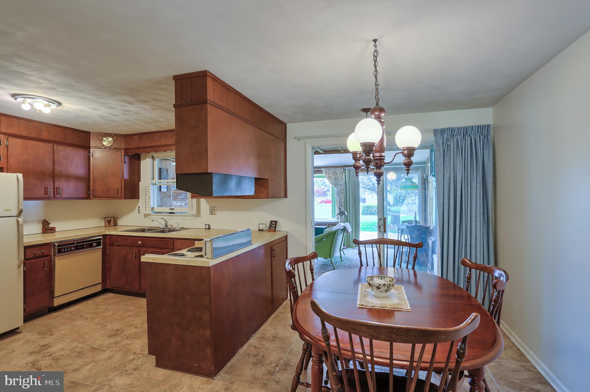 1124 Kochenderfer Road Lebanon, PA 17046 - Photo 9 of 36 Gallery Image 9