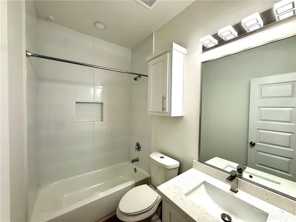 $1,350 | 1801 West Violet Drive, Unit 4, Pharr, TX 78577